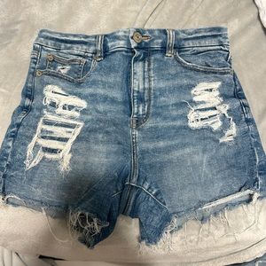 Girls American Eagle ripped jean shorts